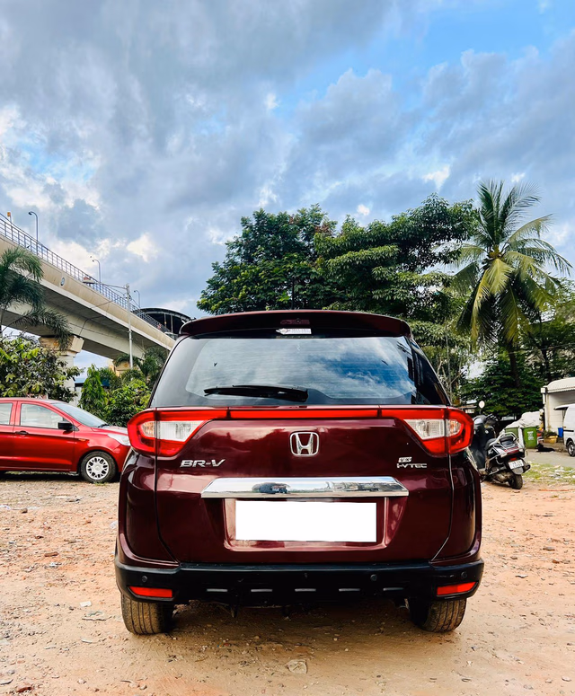 Honda Honda BR-V view 4