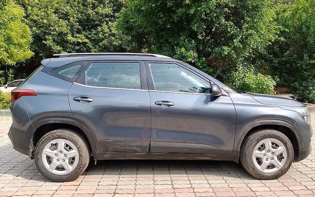 Kia Kia Seltos view 3