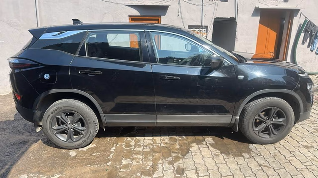 Tata Tata Harrier view 3