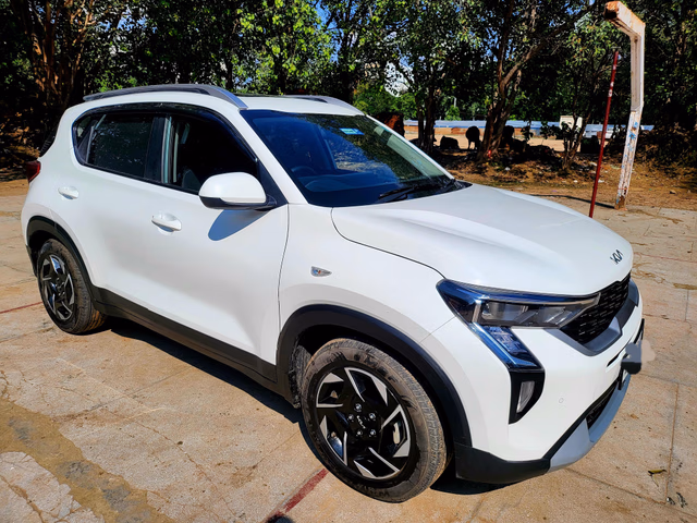 Kia Kia Sonet view 3