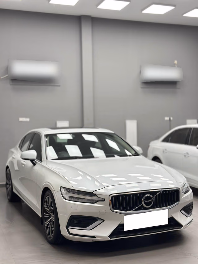 Volvo Volvo S60 view 5