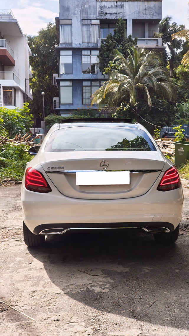 Mercedes-Benz Mercedes-Benz C-Class view 4