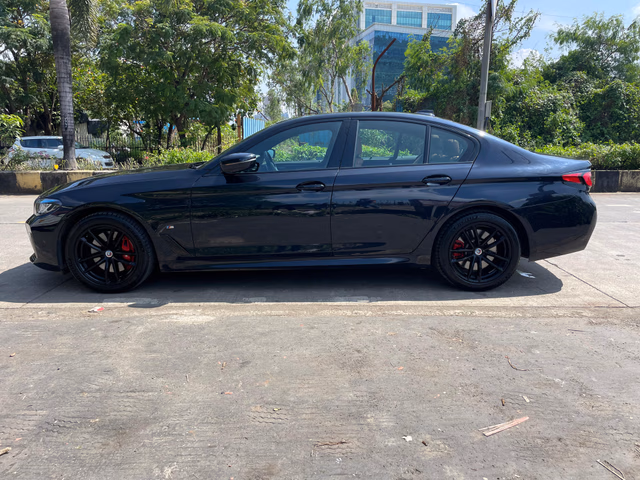 BMW BMW 5 Series view 5