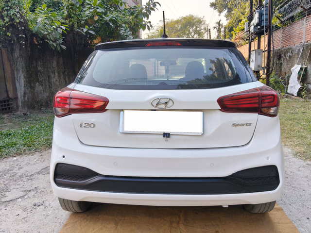 Hyundai Hyundai i20 view 4