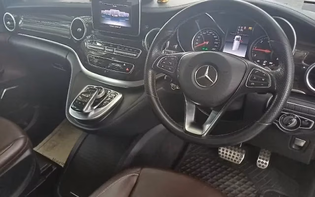Mercedes-Benz Mercedes-Benz V-Class view 5