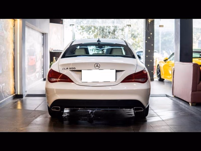 Mercedes-Benz Mercedes-Benz CLA view 3