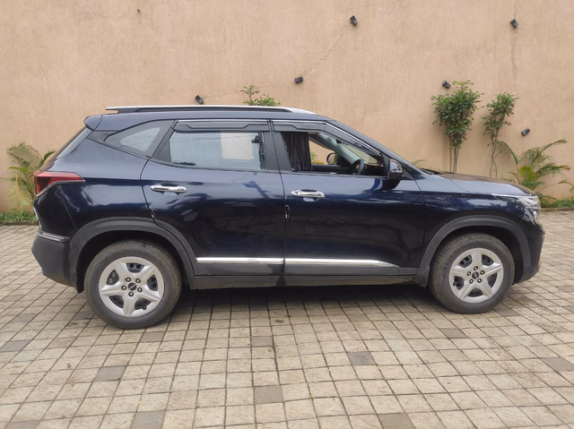 Kia Kia Seltos view 3