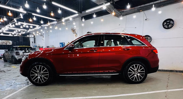 Mercedes-Benz Mercedes-Benz GLC view 4