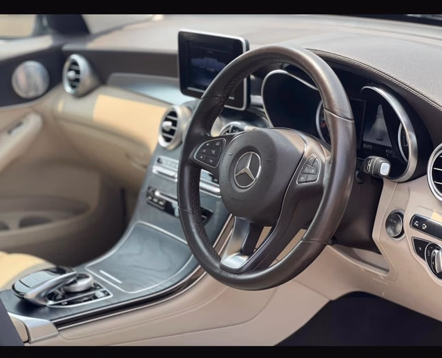 Mercedes-Benz Mercedes-Benz GLC view 5
