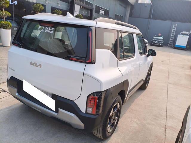 Kia Kia Syros view 5