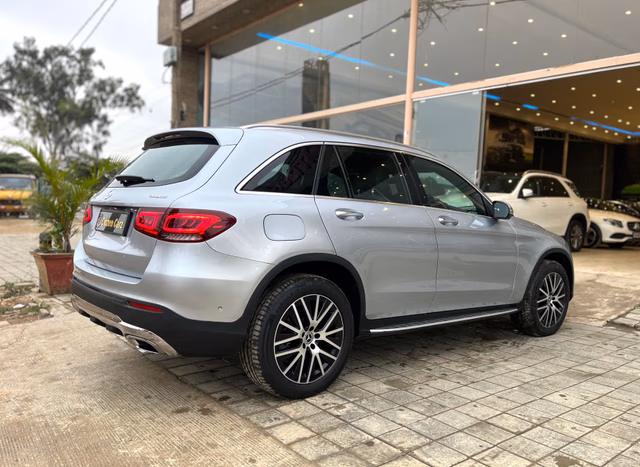 Mercedes-Benz Mercedes-Benz GLC view 3