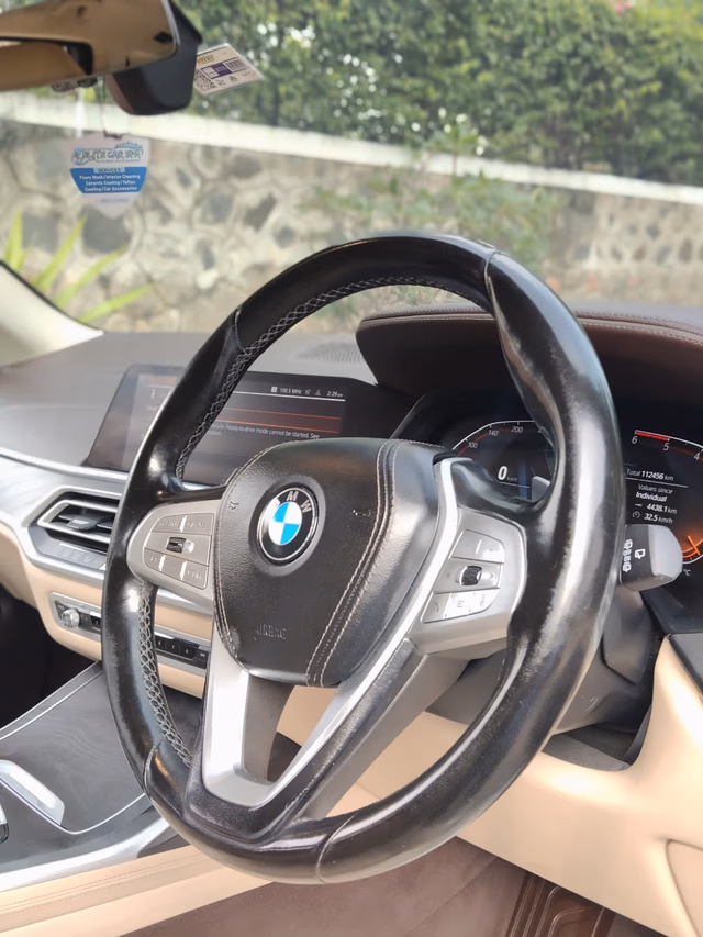 BMW BMW X7 view 5