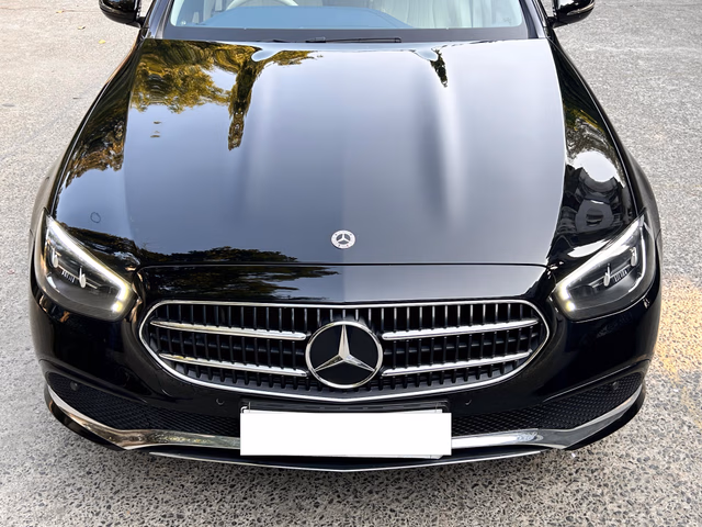 Mercedes-Benz Mercedes-Benz E-Class view 5