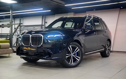 2023 BMW BMW X7