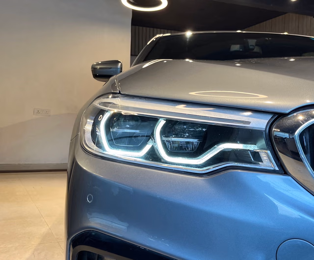 BMW BMW 5 Series view 5