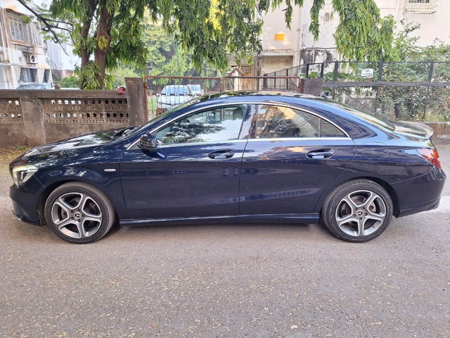 Mercedes-Benz Mercedes-Benz CLA view 5