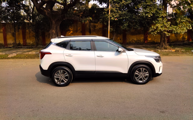 Kia Kia Seltos view 3