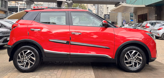 Mahindra Mahindra XUV300 view 5