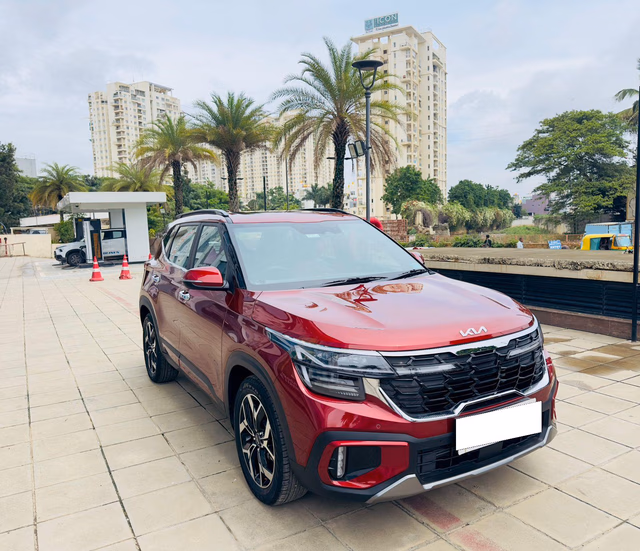 Kia Kia Seltos view 3