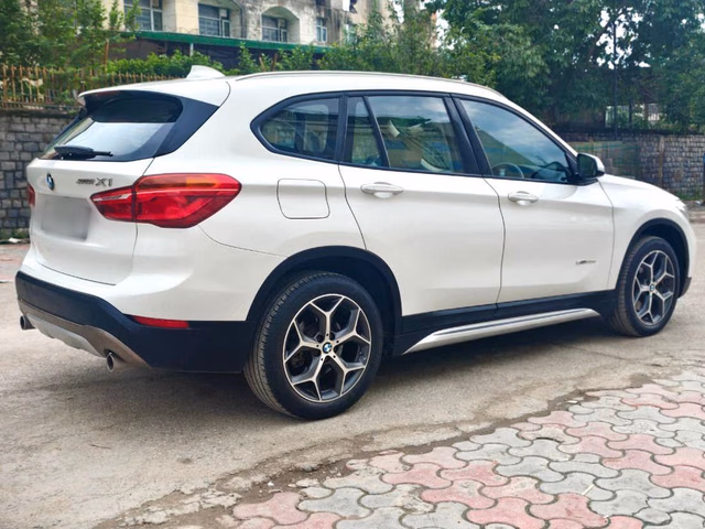 BMW BMW X1 view 4