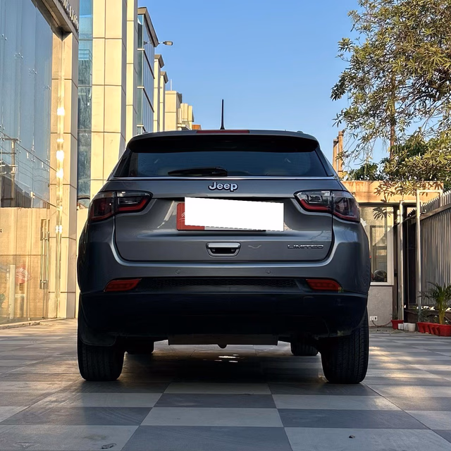 Jeep Jeep Compass view 4