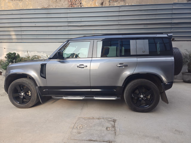 Land Rover Land Rover Defender view 2