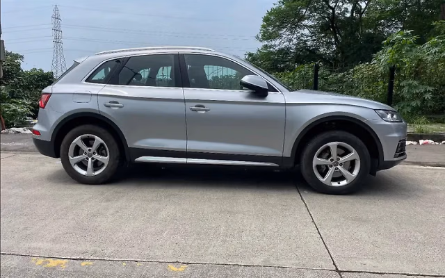 Audi Audi Q5 view 3