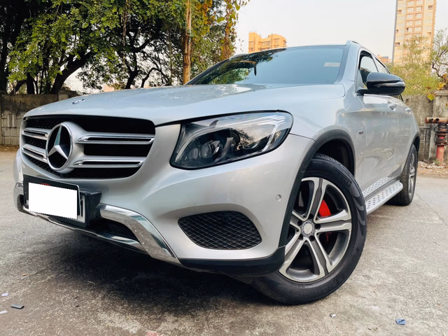 Mercedes-Benz Mercedes-Benz GLC view 4