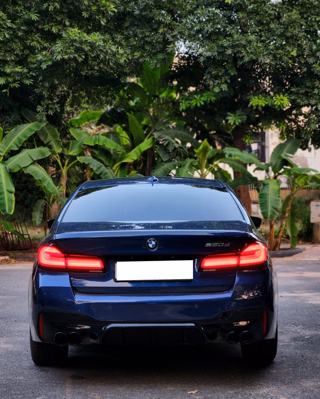 BMW BMW 5 Series view 3