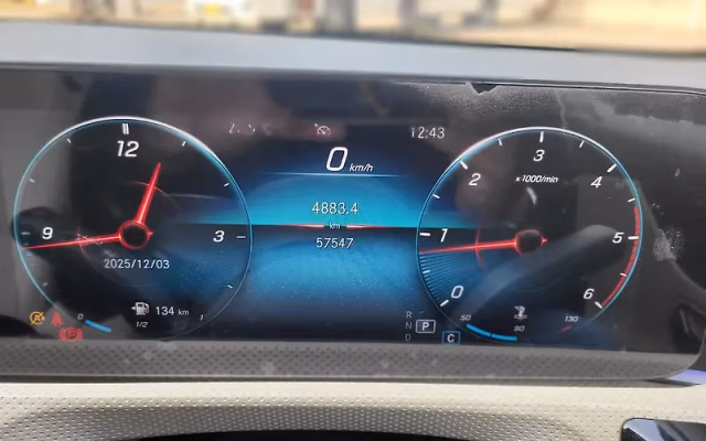 Mercedes-Benz Mercedes-Benz A-Class Limousine view 4