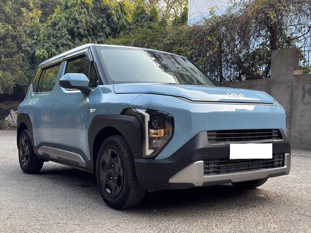 Kia Kia Syros view 2