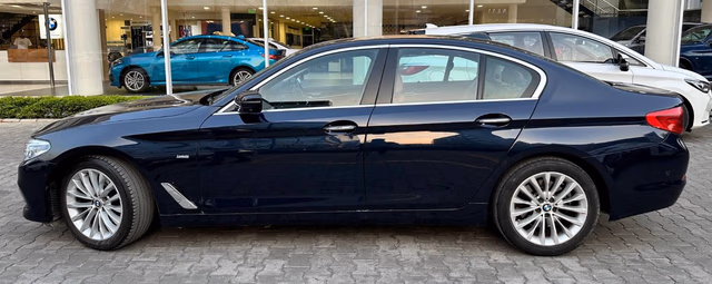 BMW BMW 5 Series view 5