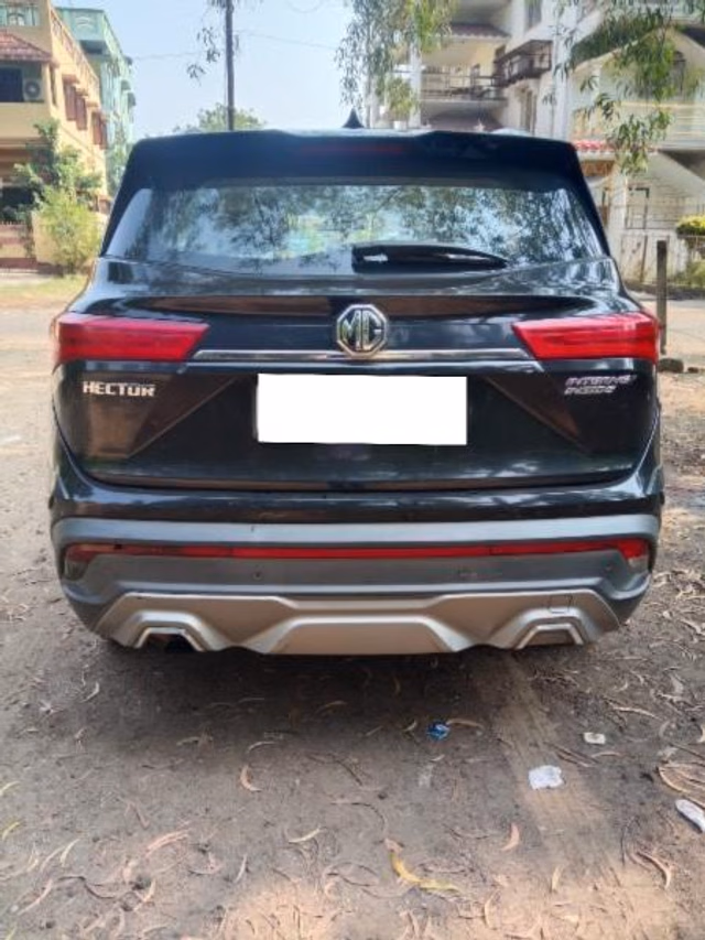 MG MG Hector view 4