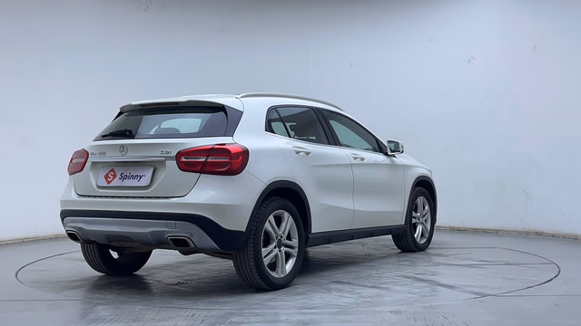 Mercedes-Benz Mercedes-Benz GLA Class view 5