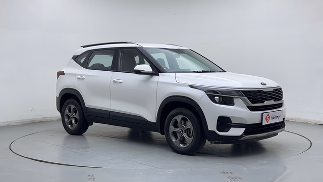 Kia Kia Seltos view 3