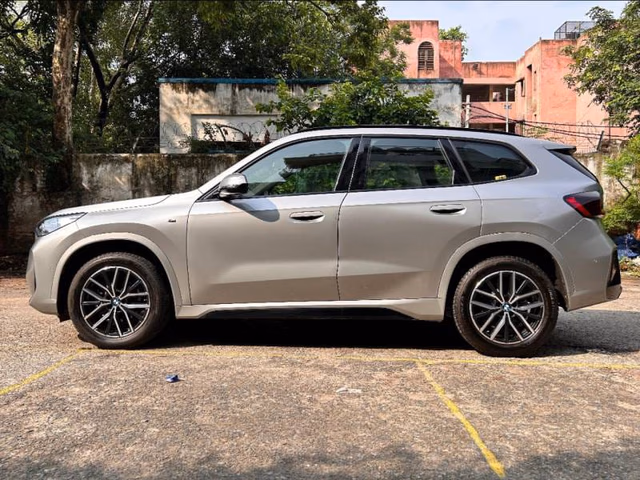 BMW BMW X1 view 3