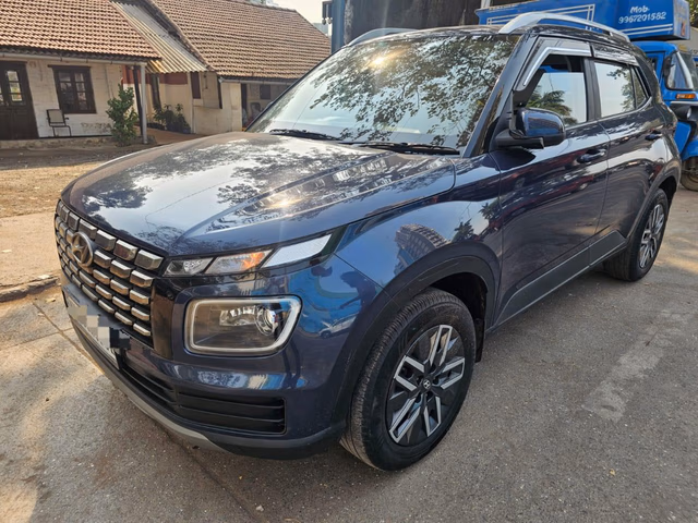 Hyundai Hyundai Venue view 3