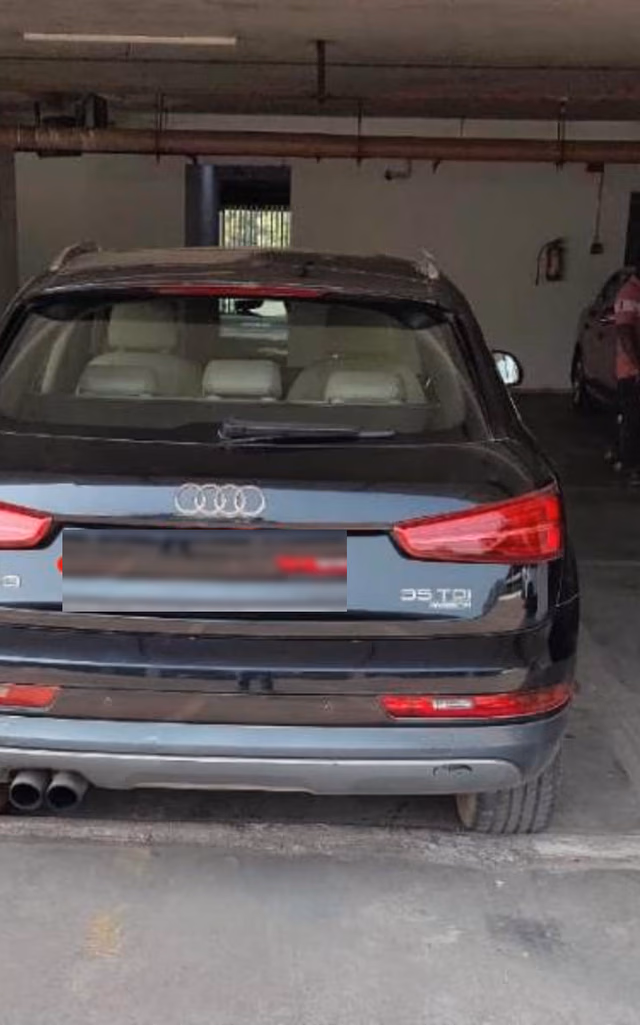 Audi Audi Q3 view 5