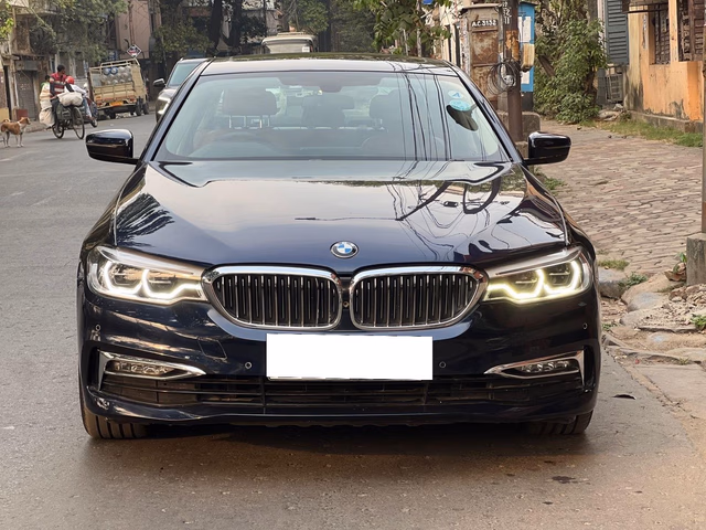 BMW BMW 5 Series view 2