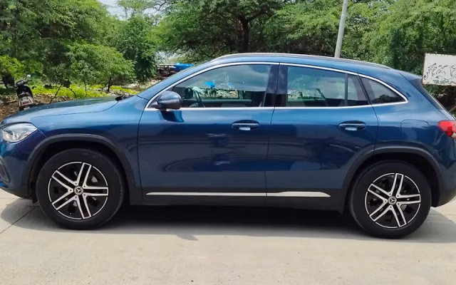 Mercedes-Benz Mercedes-Benz GLA view 5