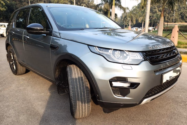Land Rover Land Rover Discovery Sport view 2