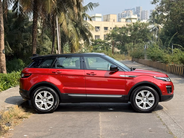 Land Rover Land Rover Range Rover Evoque view 3