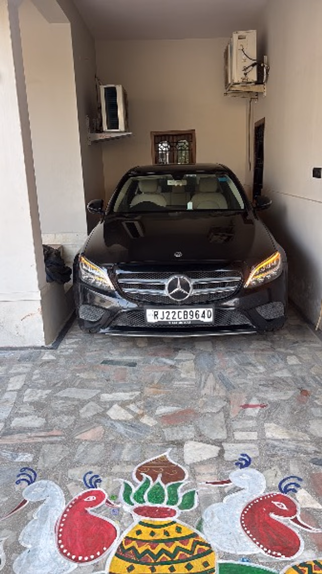 Mercedes-Benz Mercedes-Benz C-Class view 5