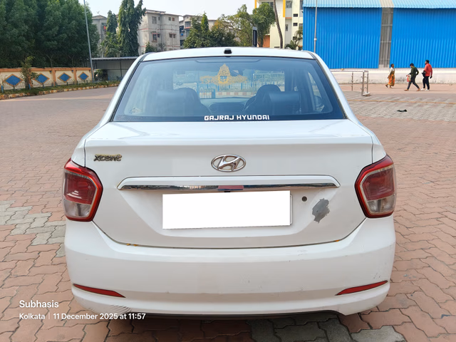 Hyundai Hyundai Xcent view 4
