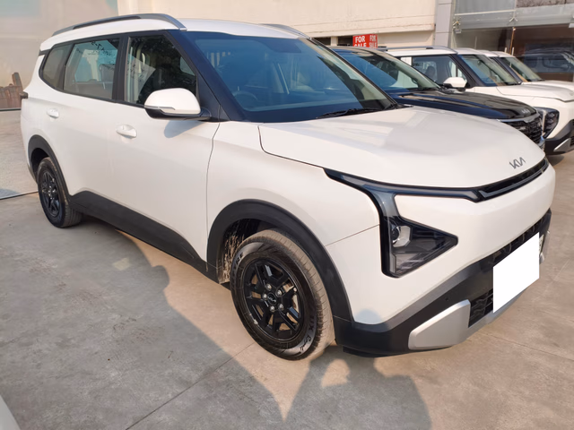 Kia Kia Carens Clavis view 5