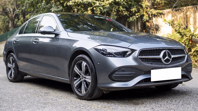 Mercedes-Benz Mercedes-Benz C-Class view 2