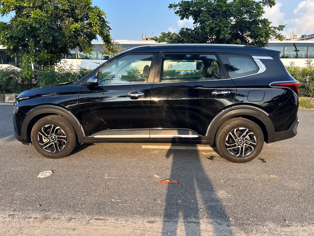 Kia Kia Carens view 4