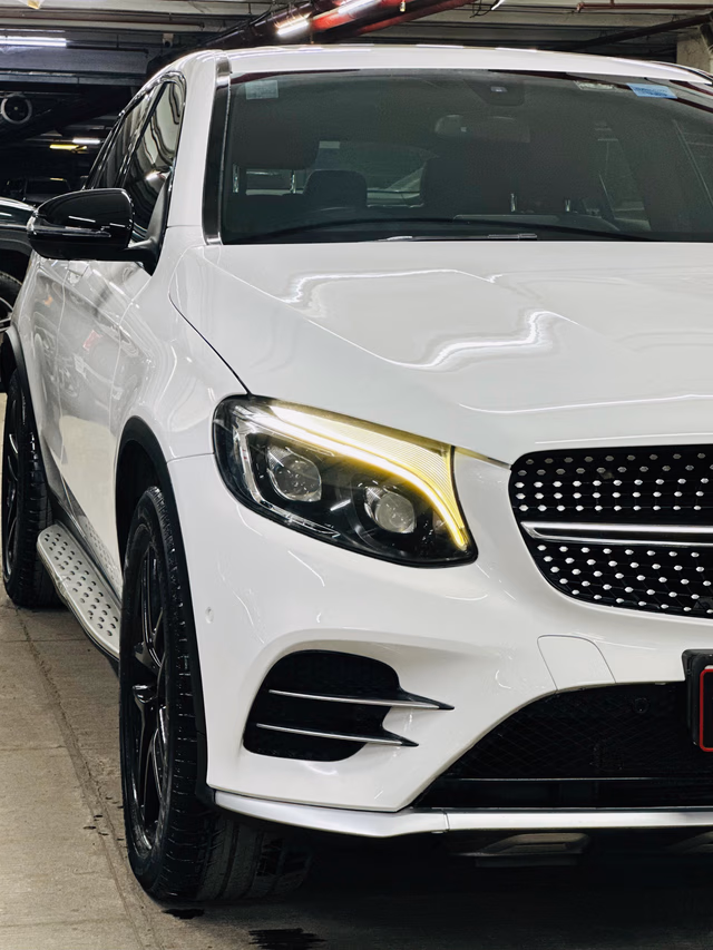 Mercedes-Benz Mercedes-Benz AMG C43 view 3