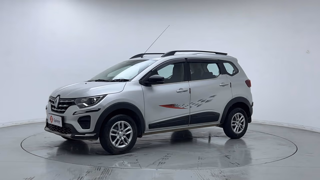Renault Renault Triber view 2