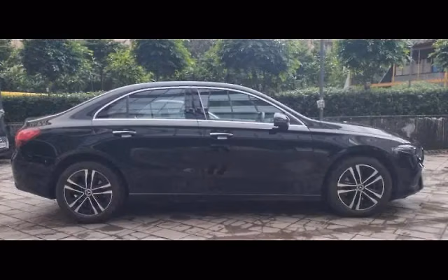 Mercedes-Benz Mercedes-Benz A-Class Limousine view 3